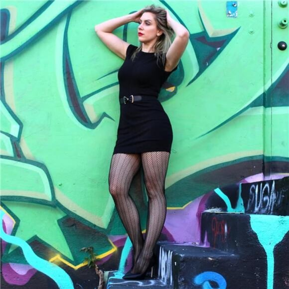 Fishnet Patterned Tights - Picture 2 of 6